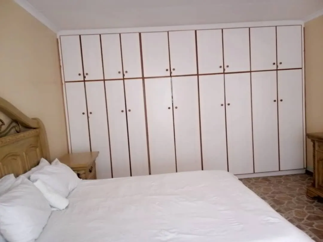 Dolphin Guesthouse thumbnail 4