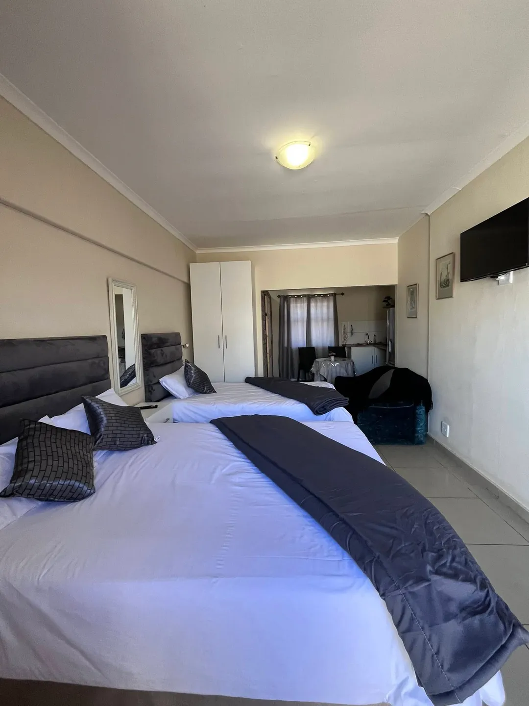 Davey's Self Catering Accommodation thumbnail 4