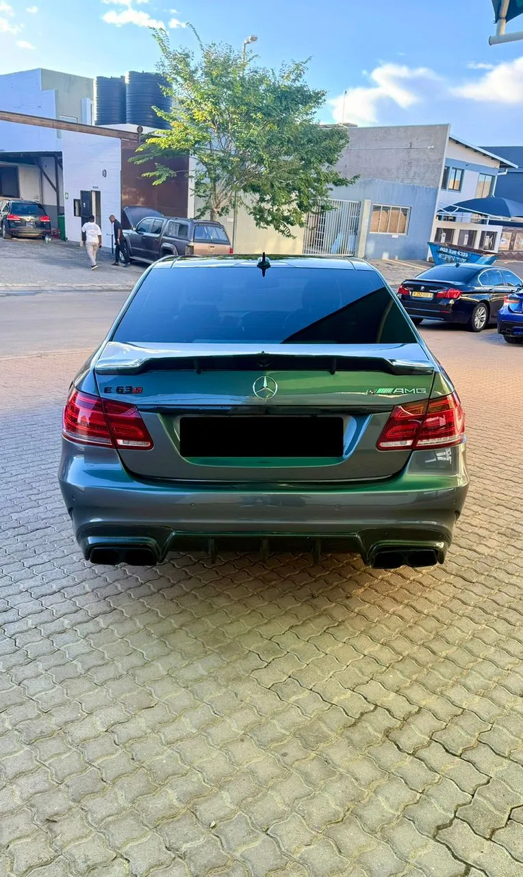 Mercedes-Benz E63 S AMG 2013 For Sale thumbnail 5